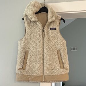 Patagonia Los Gatos Hooded Vest Reversible Beige Woman’s size XS